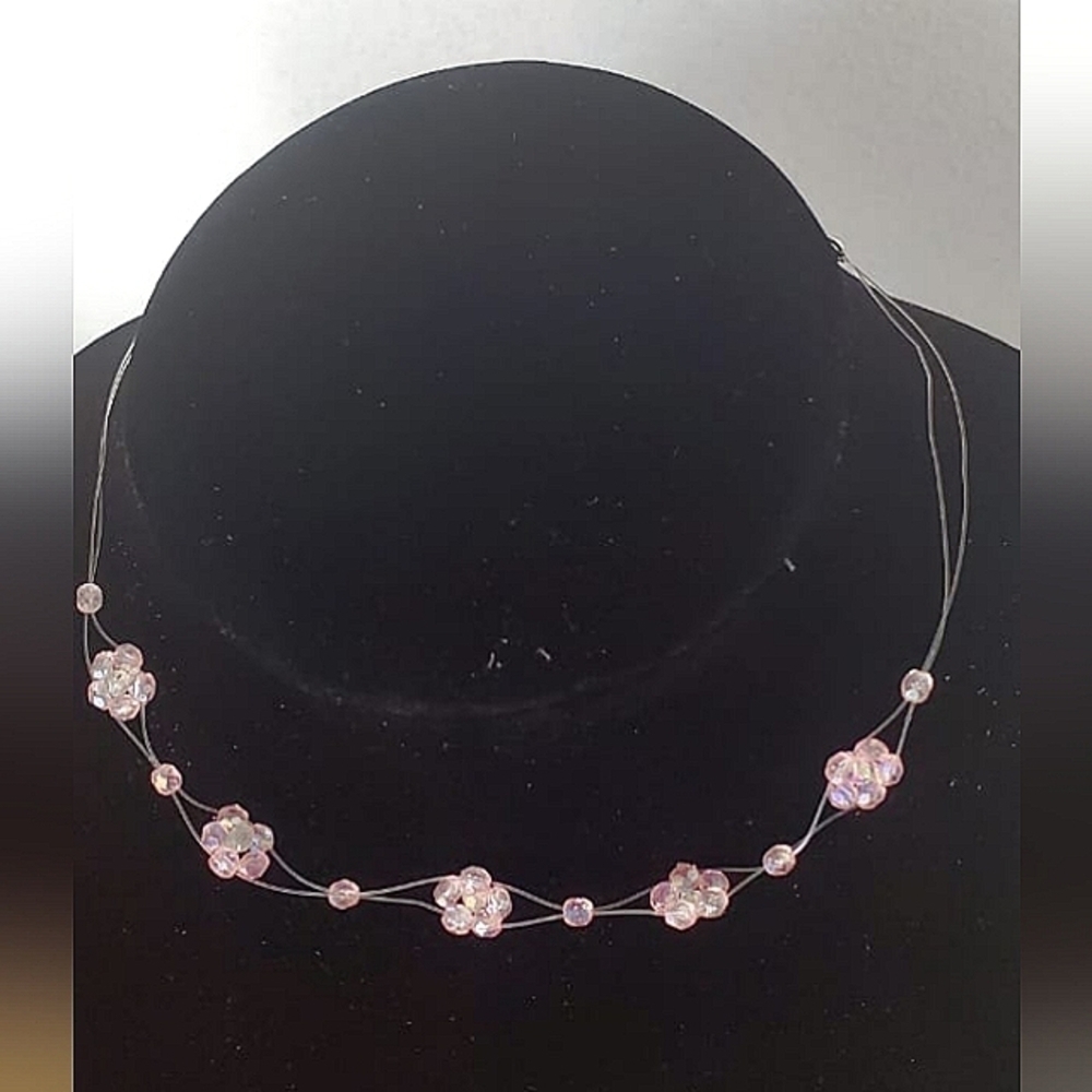 Light Pink Necklace.🌴